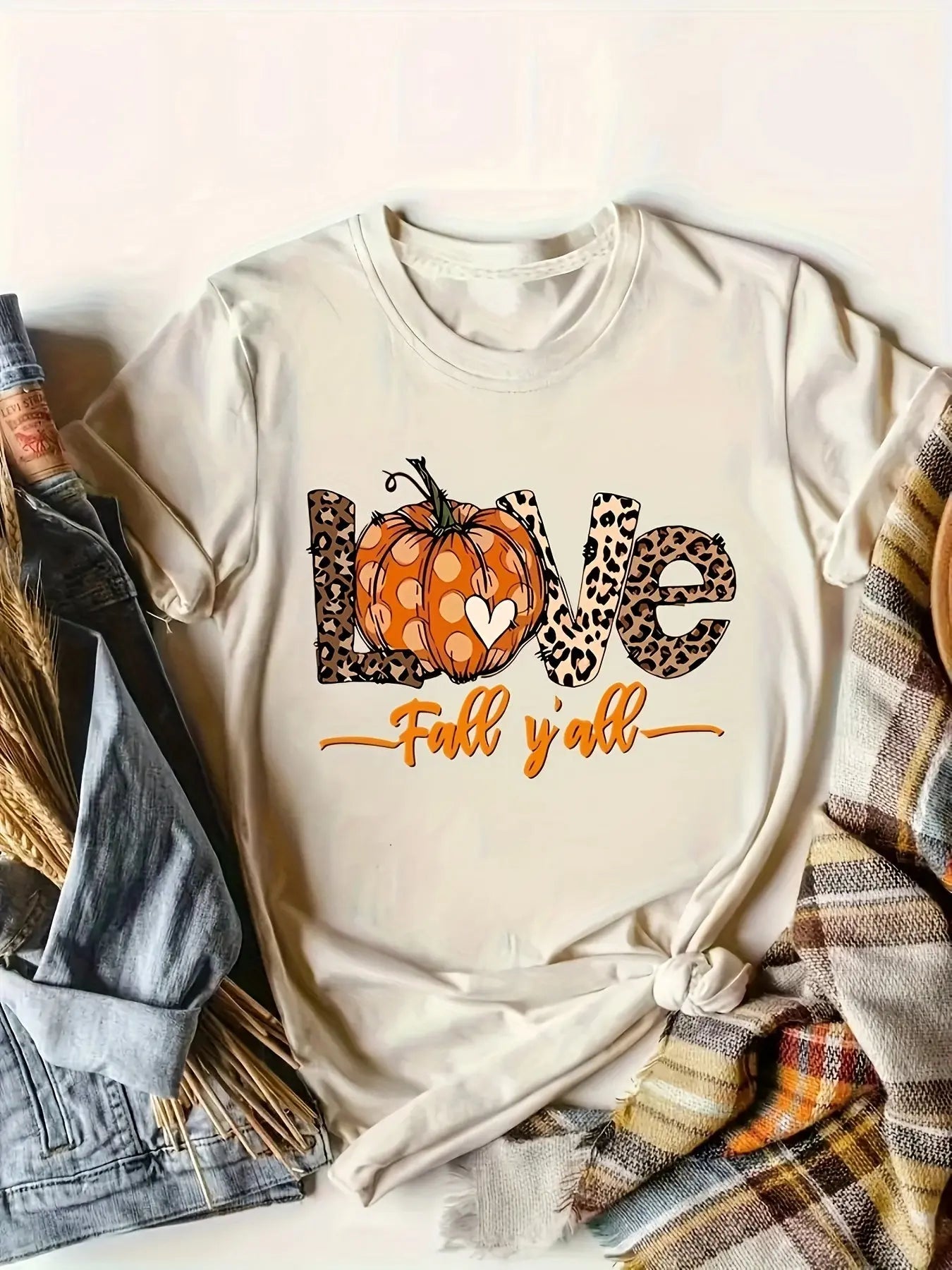 https://alittledisandat.com › products › plus-size-pumpkin-print-short-sleeve-tshirt1725641622393 image2