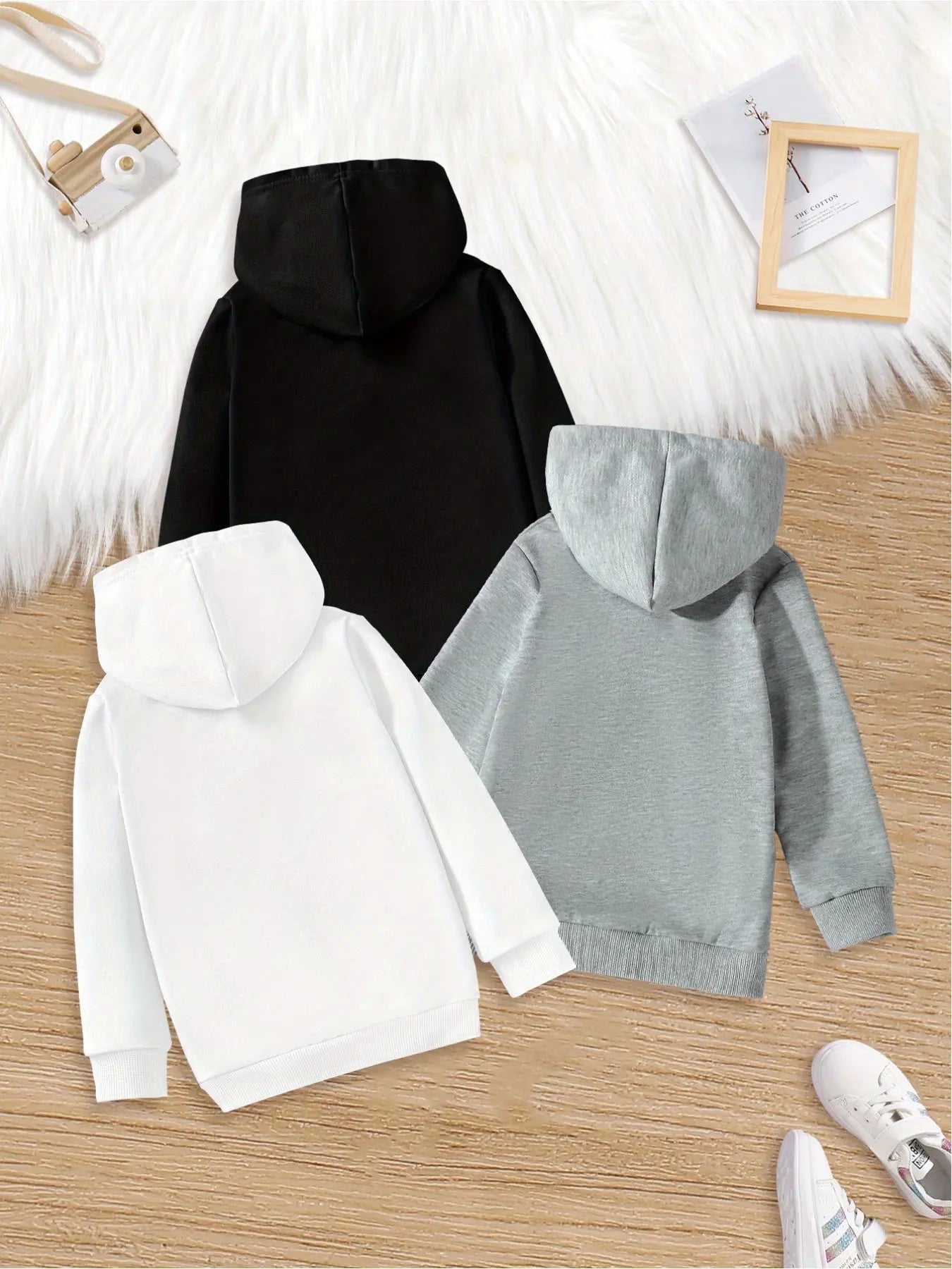 https://alittledisandat.com › products › girls-3piece-knit-hoodie-set-with-magical-prints1726057529611 image9